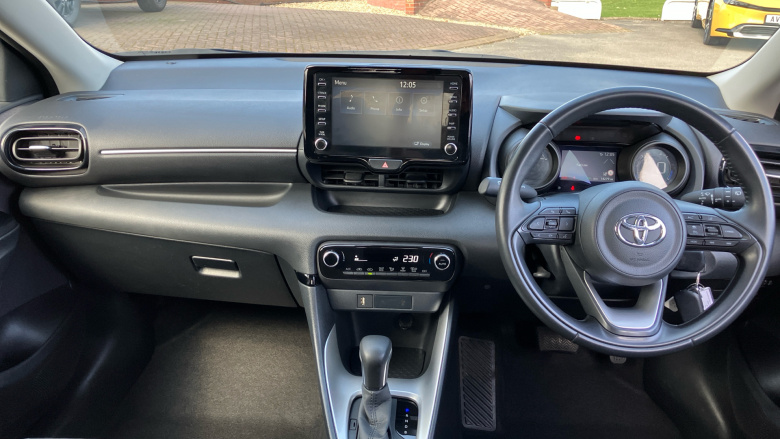 Toyota Yaris 1.5 Hybrid Design 5dr CVT Hybrid Hatchback